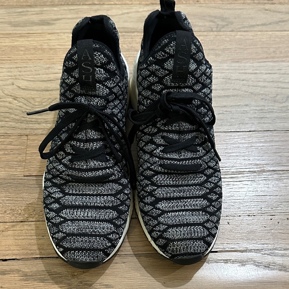 Ash Women’s Black and White Patterned Sneakers like new size 39